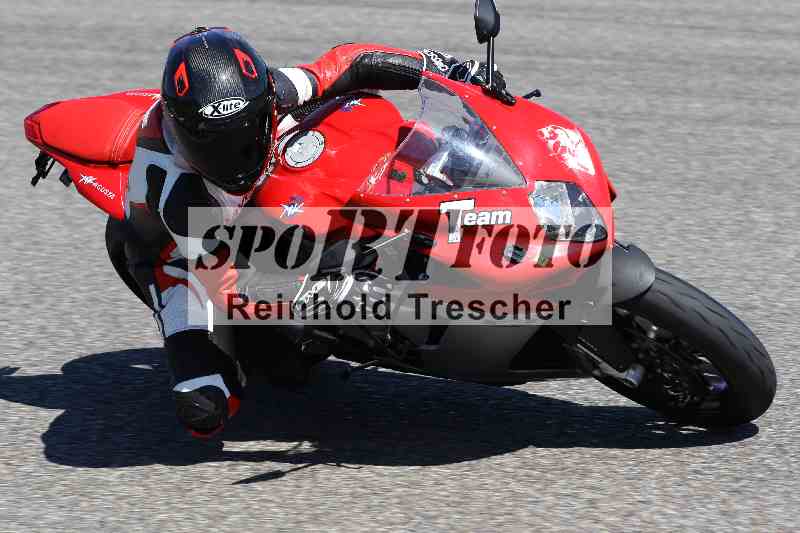 Archiv-2025/42 07.08.2025 Peter Studer Girls Day ADR/Gruppe pink/team